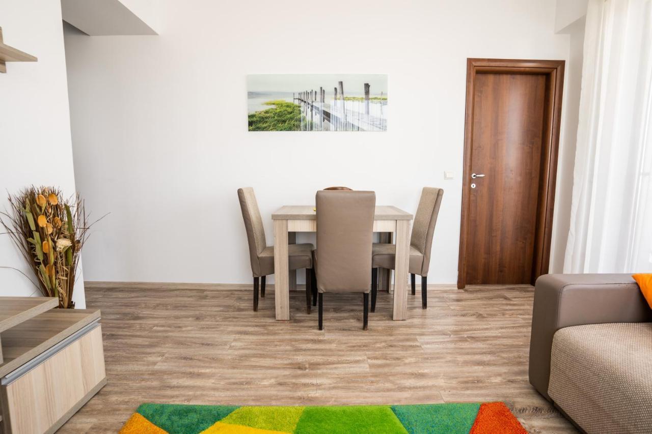 Summerland Sea-View Luxury Apartment Mamaia Extérieur photo