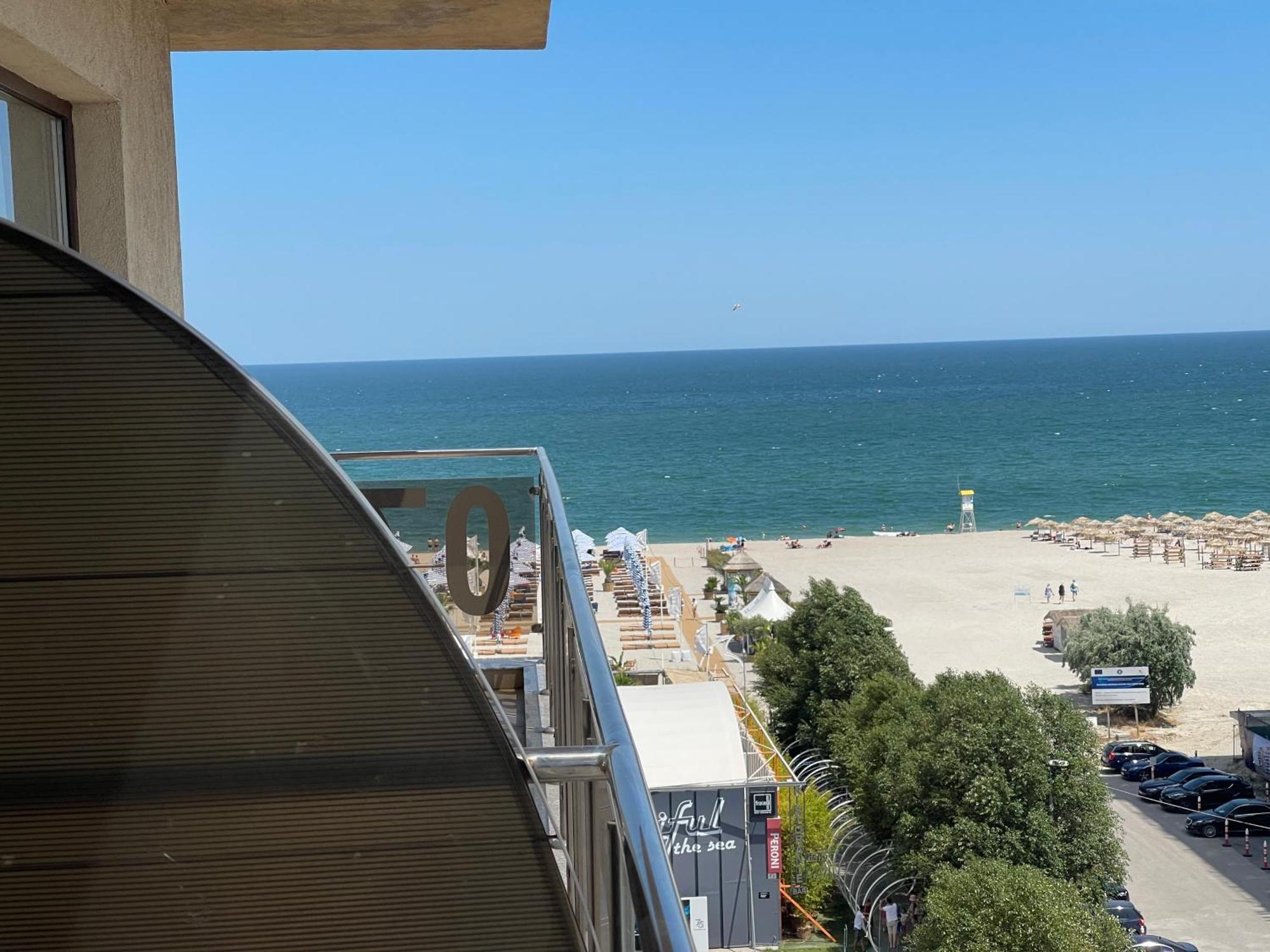 Summerland Sea-View Luxury Apartment Mamaia Extérieur photo